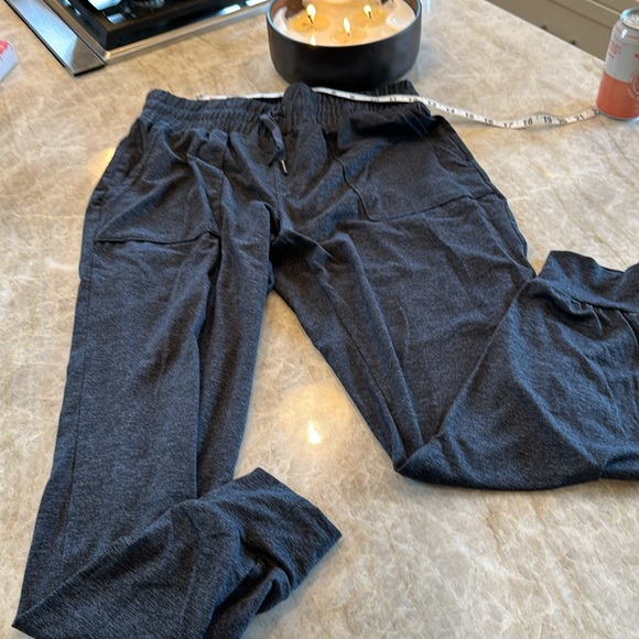 Joggers - Picture 2 of 4